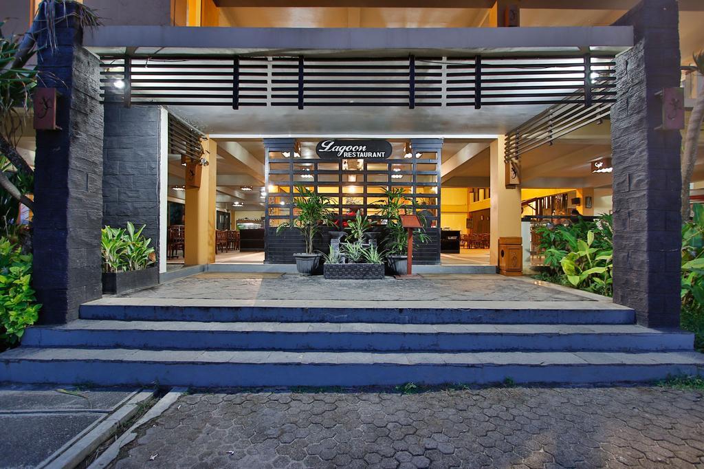 The Jayakarta Anyer Hotel Buitenkant foto