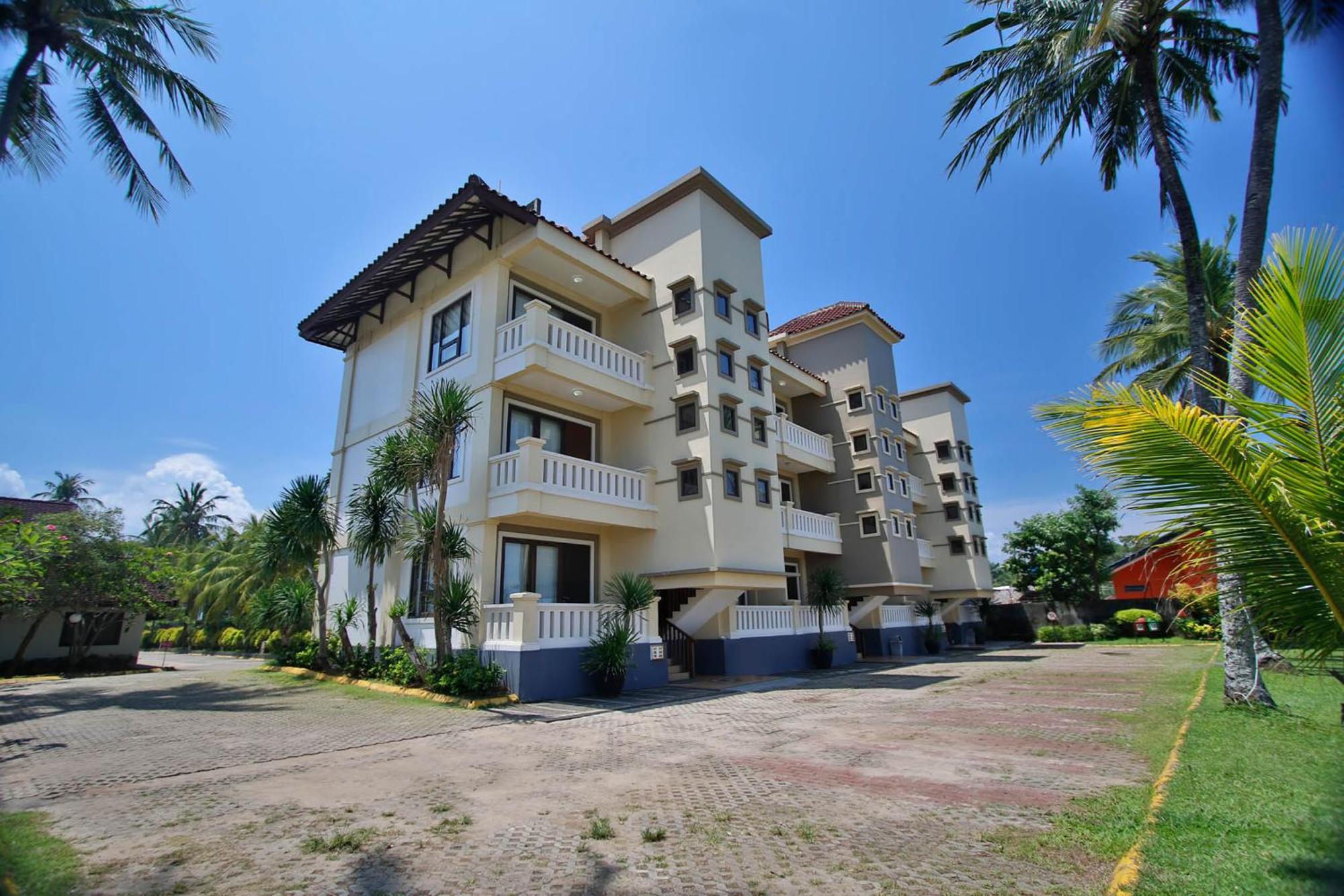 The Jayakarta Anyer Hotel Buitenkant foto